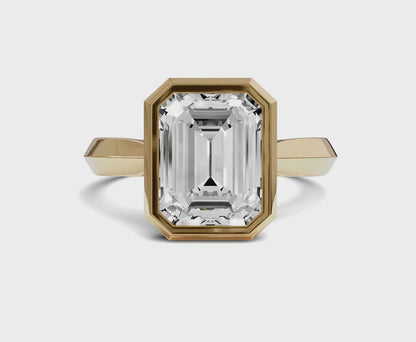 Emerald cut engagement rings | Bezel setting |Solitaire